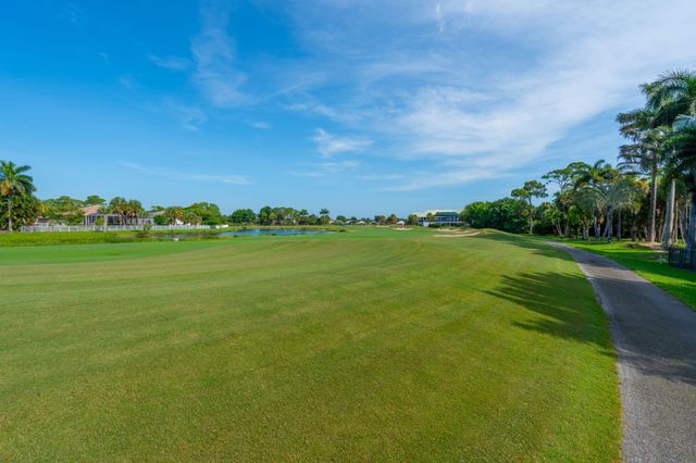 7903 Ironhorse Boulevard, West Palm Beach, FL 33412