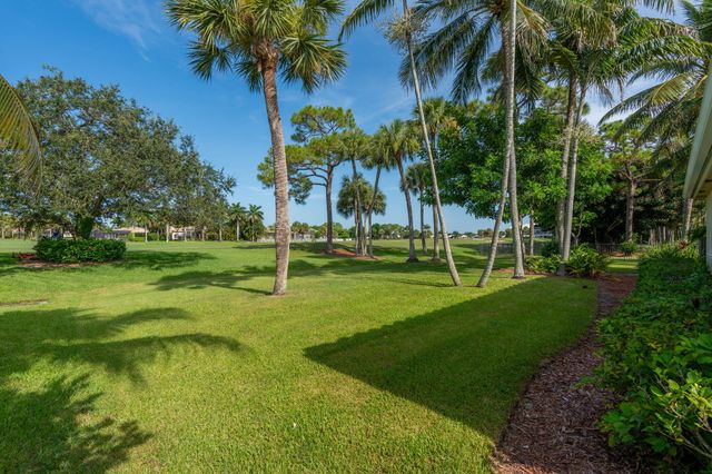 7903 Ironhorse Boulevard, West Palm Beach, FL 33412