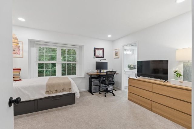 140 Amherst Place NW, Atlanta, GA 30327
