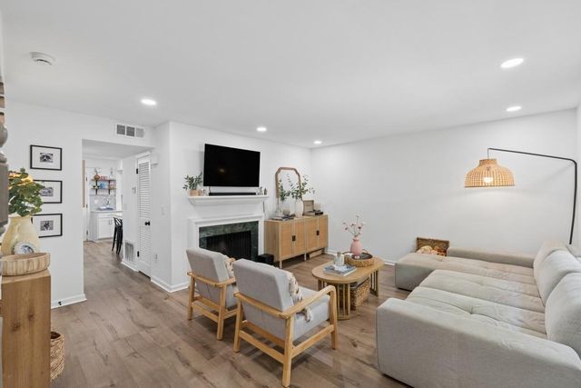 140 Amherst Place NW, Atlanta, GA 30327