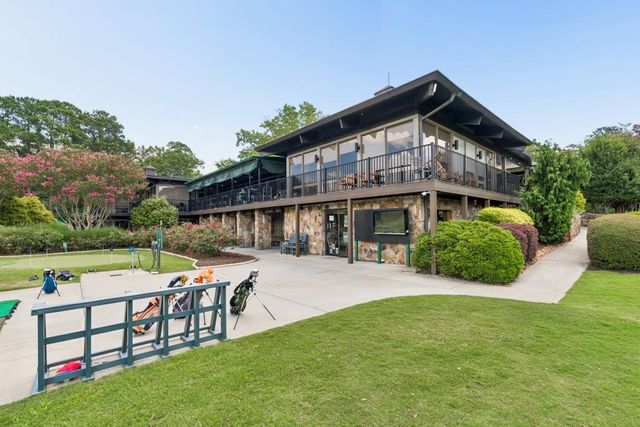 140 Amherst Place NW, Atlanta, GA 30327