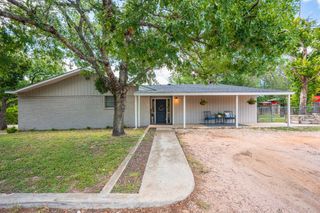 501 Fawn Dr, Kerrville, TX 78028