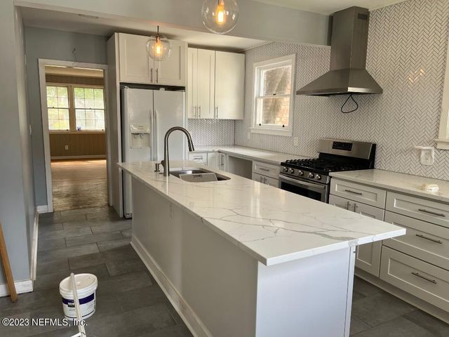 1337 MENNA Street, Jacksonville, FL 32205