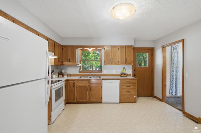 2000 Huntington Square, Manhattan, KS 66503
