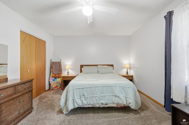 2000 Huntington Square, Manhattan, KS 66503