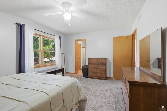 2000 Huntington Square, Manhattan, KS 66503