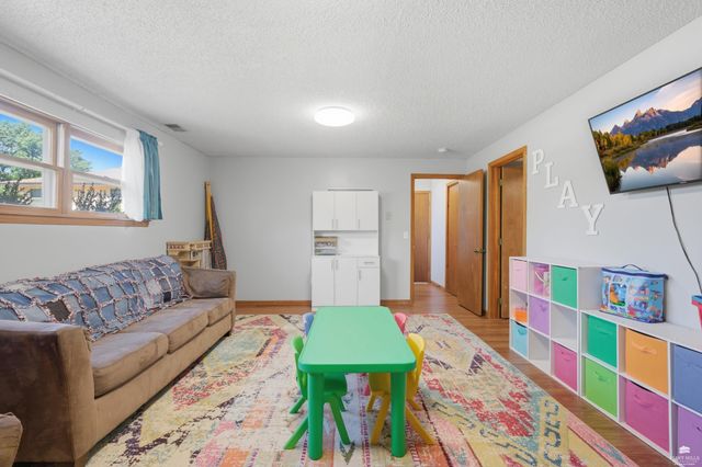 2000 Huntington Square, Manhattan, KS 66503