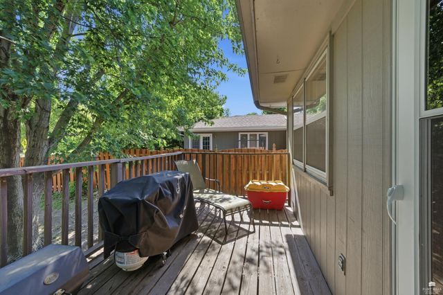 2000 Huntington Square, Manhattan, KS 66503