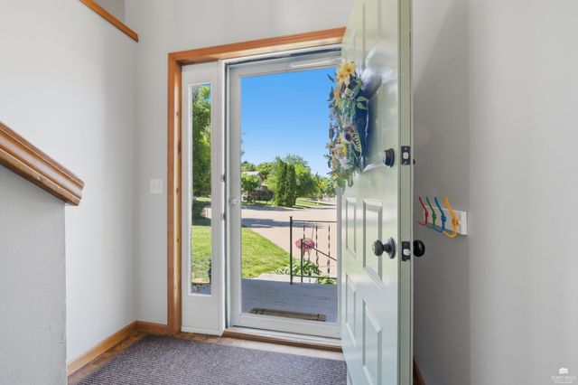 2000 Huntington Square, Manhattan, KS 66503