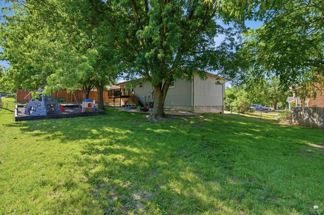 2000 Huntington Square, Manhattan, KS 66503