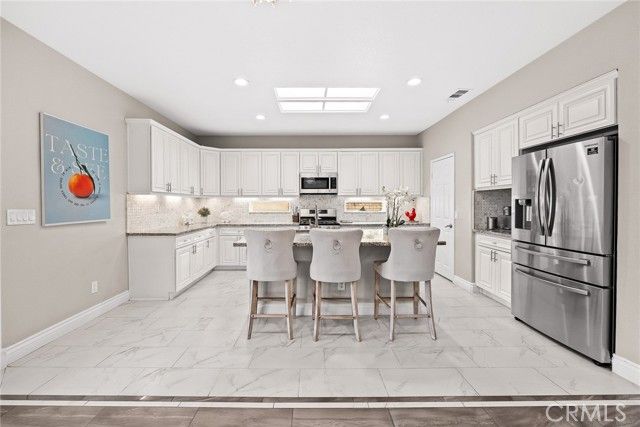 125 E Saint Andrews, Ontario, CA 91761