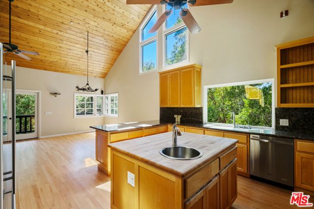 20912 Fontaine Road, Topanga (los Angeles), CA 90290