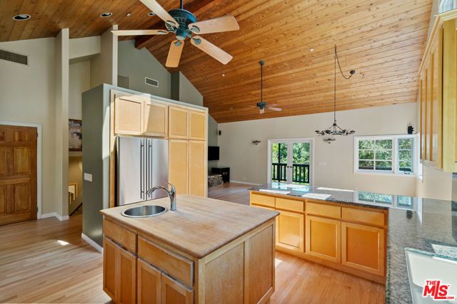 20912 Fontaine Road, Topanga (los Angeles), CA 90290