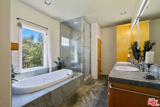 20912 Fontaine Road, Topanga (los Angeles), CA 90290