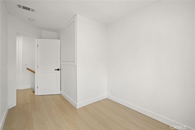 7010 Lennox Avenue B, Van Nuys, CA 91405