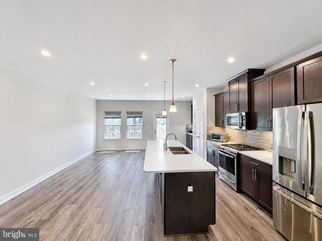 13993 AIRFOIL RD, Herndon, VA 20171