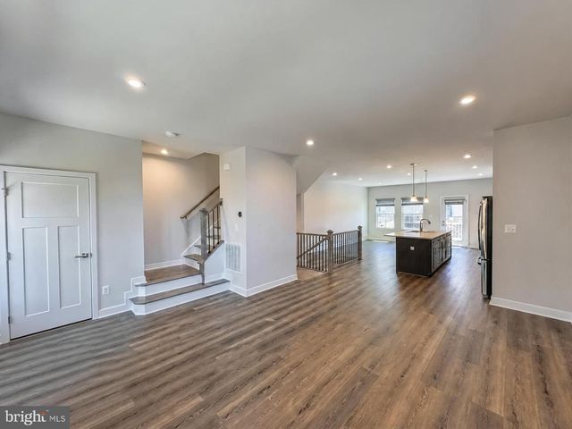 13993 AIRFOIL RD, Herndon, VA 20171