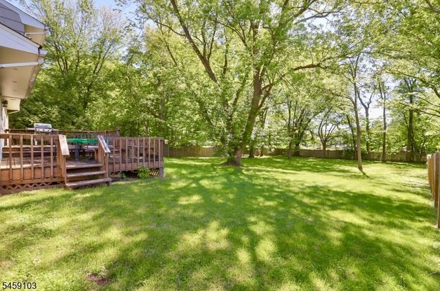 93 Summit Ct, Westfield Town, NJ 07090