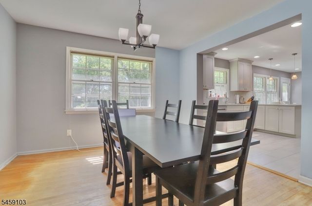 93 Summit Ct, Westfield Town, NJ 07090