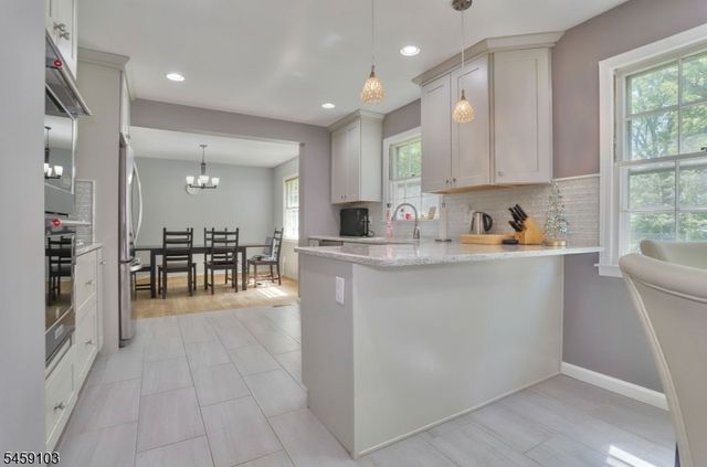 93 Summit Ct, Westfield Town, NJ 07090