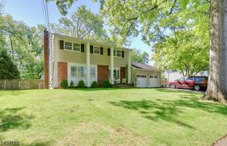 93 Summit Ct, Westfield Town, NJ 07090