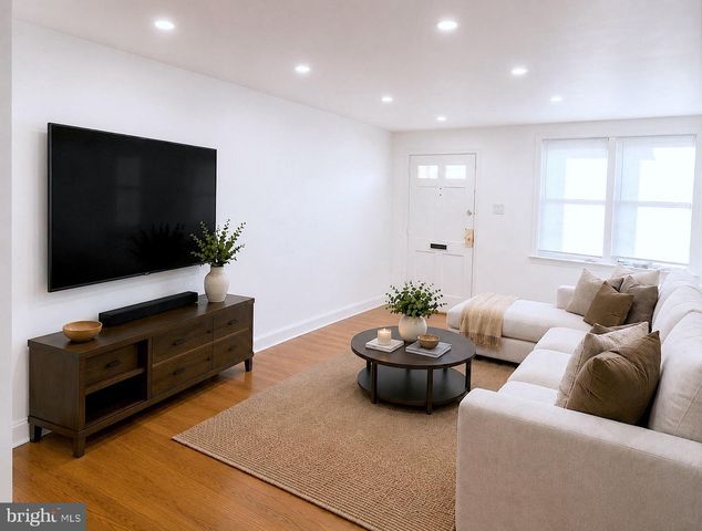 7556 BRENTWOOD RD, Philadelphia, PA 19151