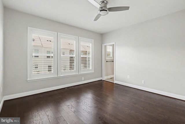 1857 SHADDING BAY LN, Dumfries, VA 22026