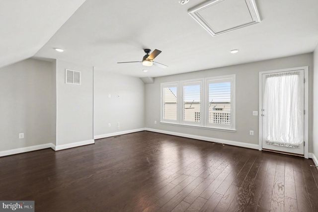 1857 SHADDING BAY LN, Dumfries, VA 22026