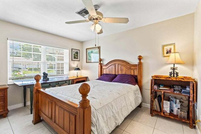 1238 S Lakes End Drive B, Fort Pierce, FL 34982