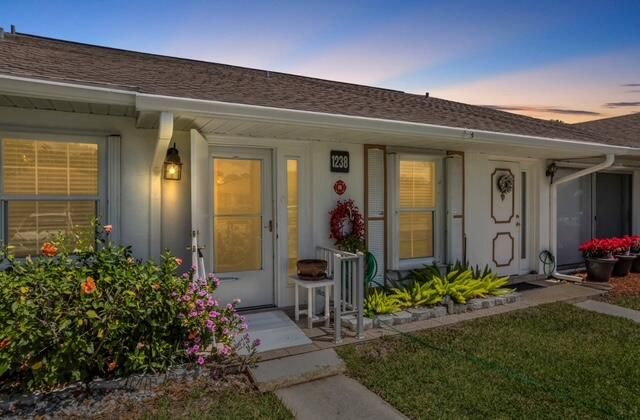 1238 S Lakes End Drive B, Fort Pierce, FL 34982