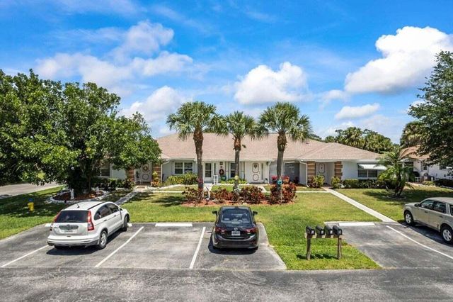 1238 S Lakes End Drive B, Fort Pierce, FL 34982