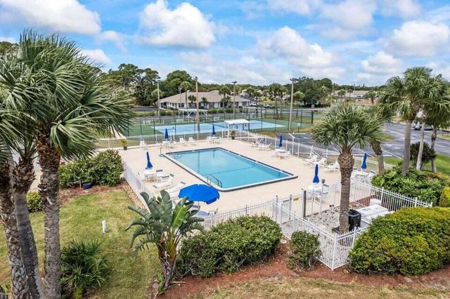 1238 S Lakes End Drive B, Fort Pierce, FL 34982