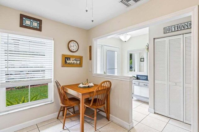 1238 S Lakes End Drive B, Fort Pierce, FL 34982