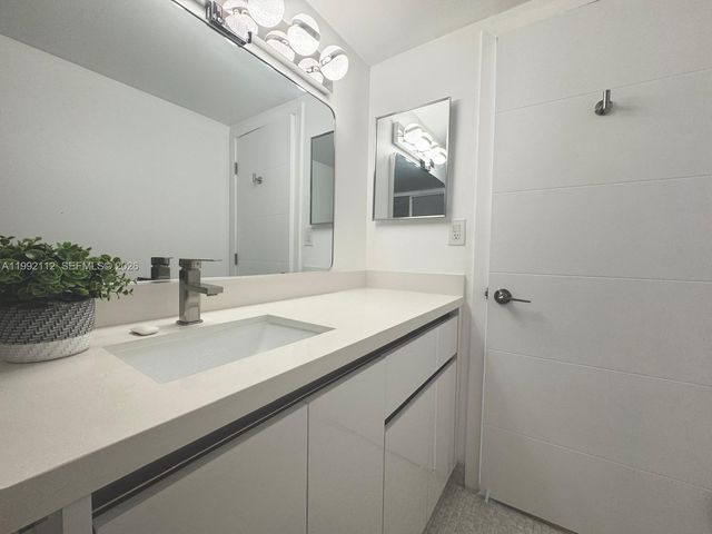 3800 S Ocean Dr 1710, Hollywood, FL 33019