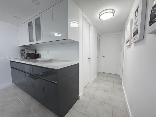 3800 S Ocean Dr 1710, Hollywood, FL 33019