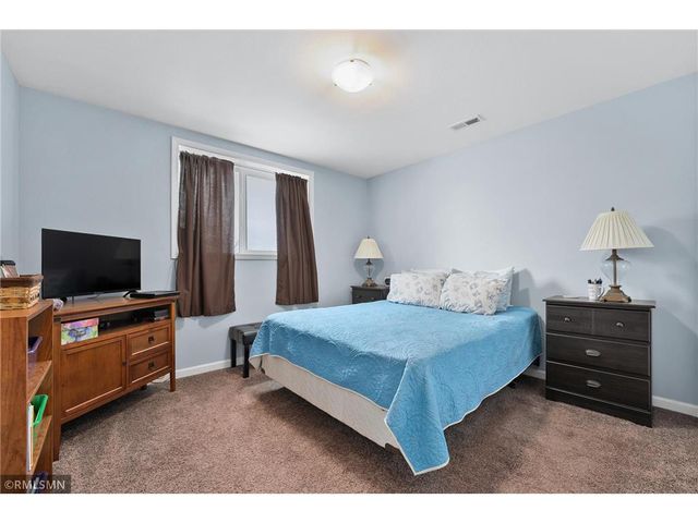 3235 West Ridge Drive, Eau Claire, WI 54703