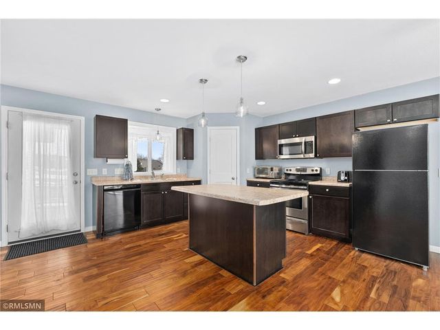 3235 West Ridge Drive, Eau Claire, WI 54703