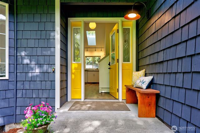 29676 Beach Drive NE, Poulsbo, WA 98370