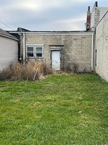 135 S Chicago Street, St. Anne, IL 60964