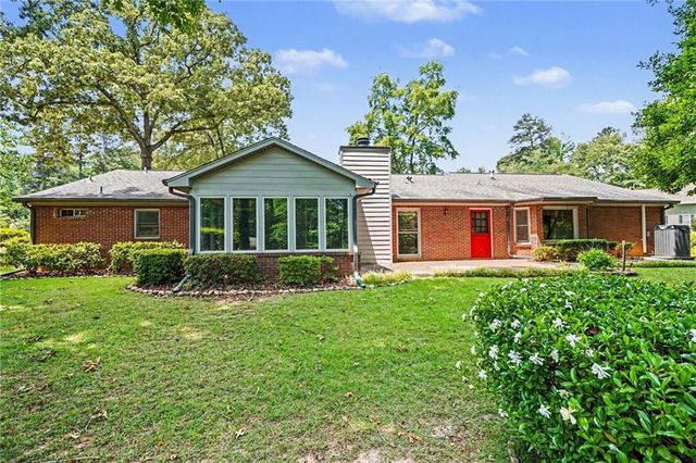 100 Springridge Court, Peachtree City, GA 30269