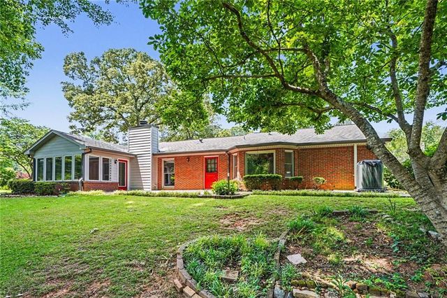 100 Springridge Court, Peachtree City, GA 30269