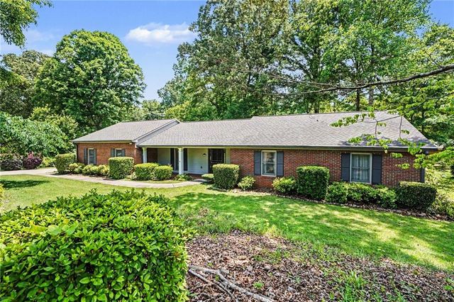 100 Springridge Court, Peachtree City, GA 30269