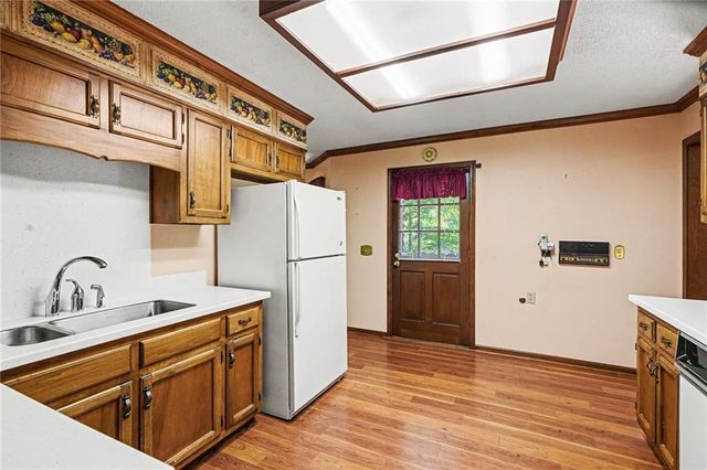 100 Springridge Court, Peachtree City, GA 30269