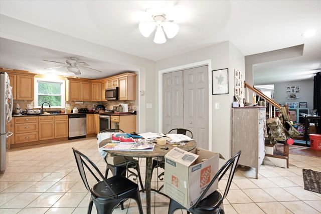 31 Chagnon Lane, Hudson, NH 03051