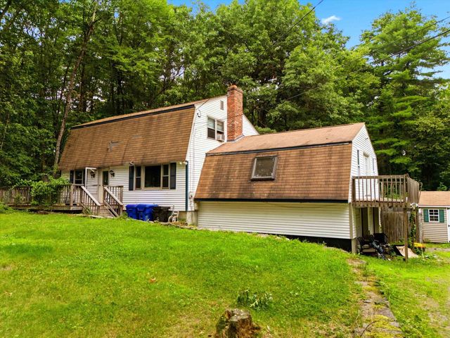 31 Chagnon Lane, Hudson, NH 03051