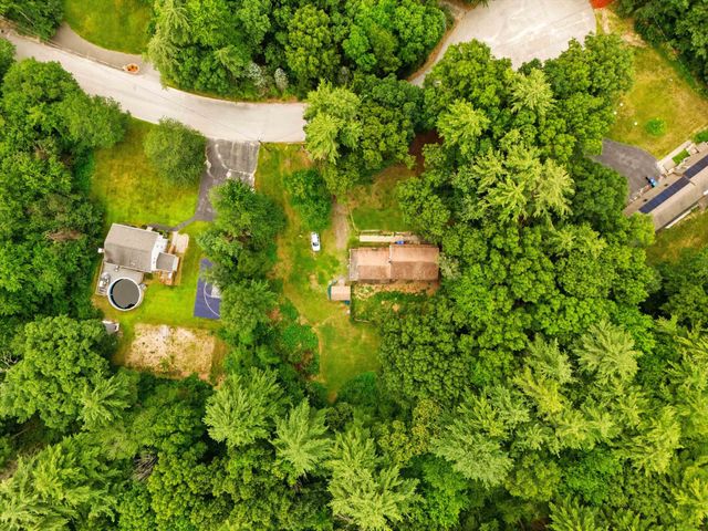 31 Chagnon Lane, Hudson, NH 03051