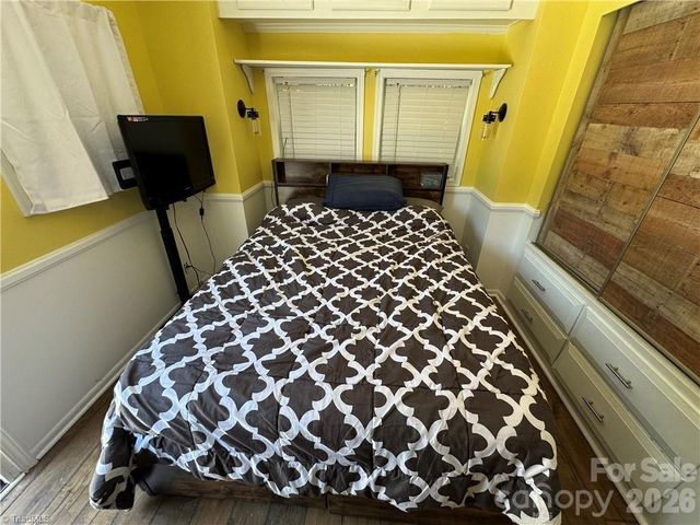 112 N Cardinal Drive, New London, NC 28127