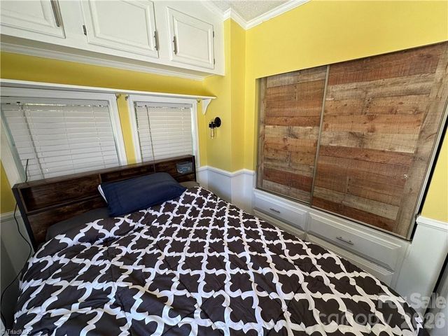 112 N Cardinal Drive, New London, NC 28127