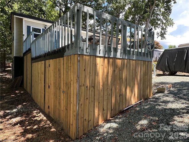 112 N Cardinal Drive, New London, NC 28127