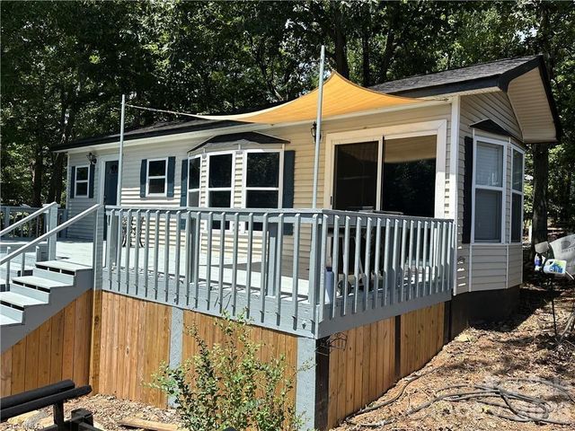 112 N Cardinal Drive, New London, NC 28127
